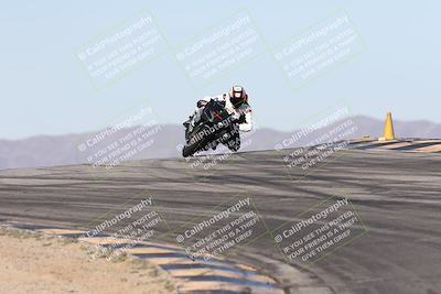 media/Dec-01-2025-Moto Forza (Mon) [[2daa91e15f]]/2-Intermediate Group/Session 2 (Turns 9 and 10)/